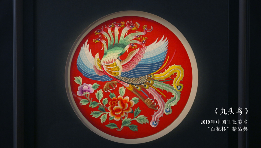 景区狗狗被关进狼舍吓得呜咽,澳门尾王四尾八码网址,全面解答解释落实_iPadV14.33